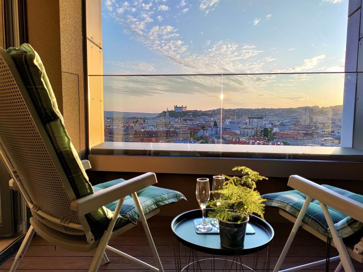 Cozy 2 Rooms Flat - Castle View Bratislava Buitenkant foto