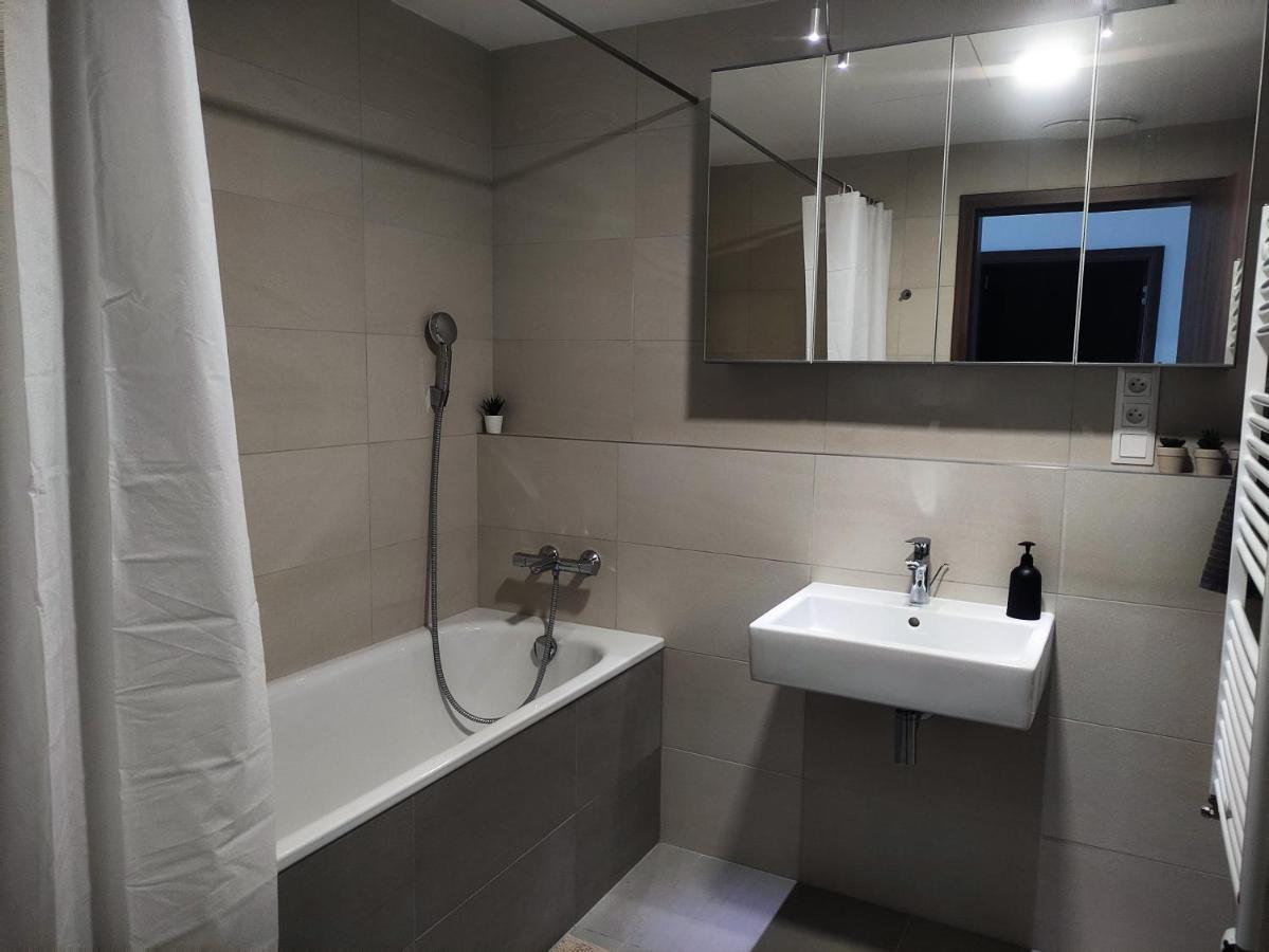 Cozy 2 Rooms Flat - Castle View Bratislava Buitenkant foto