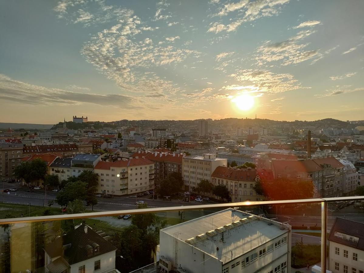 Cozy 2 Rooms Flat - Castle View Bratislava Buitenkant foto